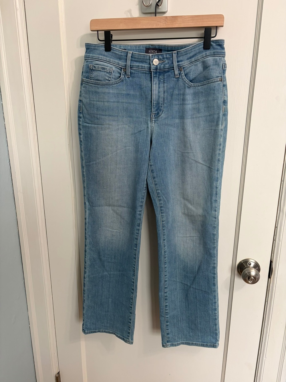 NYDJ Marilyn Straight Jeans Women's Size 6 Light Wash Lift Tuck Stretch - Picture 2 of 9